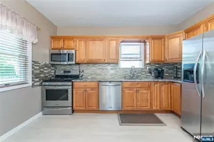 31 Zeliff Ave, Little Falls Township, NJ 07424 - Photo 11