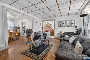 85 10th St, Newark, NJ 07107 - Photo 15