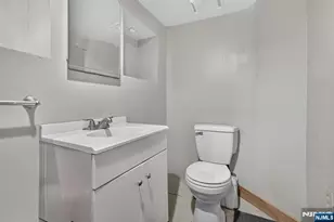 85 10th St, Newark, NJ 07107 - Photo 27