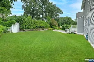 211 Spruce St, Midland Park, NJ 07432 - Photo 3
