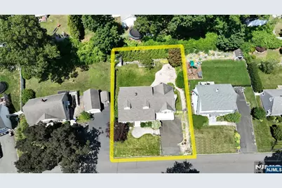 211 Spruce Street, Midland Park, NJ 07432 - Photo 33