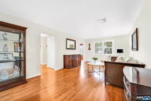 68 Fieldstone Pl, Wayne, NJ 07470 - Photo 5
