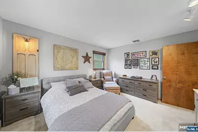 12 Seminole Avenue, Oakland, NJ 07436 - Photo 29