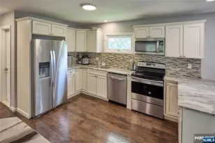 1 Lakeshore Dr, Roxbury Township, NJ 07857 - Photo 19