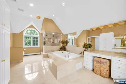 817 Peach Tree Lane, Franklin Lakes, NJ 07417 - Photo 29