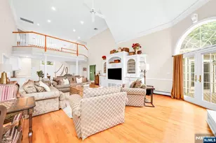 817 Peach Tree Ln, Franklin Lakes, NJ 07417 - Photo 9