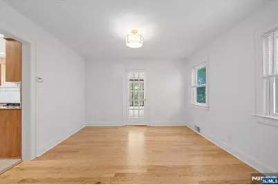 367 Essex Avenue, Bloomfield, NJ 07003 - Photo 11