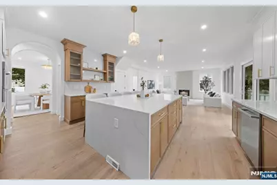 31-02 Gentner Road, Fair Lawn, NJ 07410 - Photo 11