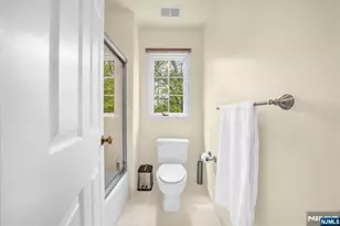 15 Nuthatcher Ct, Wayne, NJ 07470 - Photo 25
