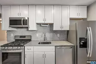 8300 Blvd East 4D, North Bergen, NJ 07047 - Photo 7