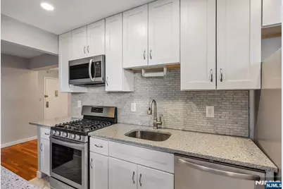 8300 Boulevard East 4D #4D, North Bergen, NJ 07047 - Photo 5