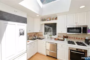 14-29 Lucena Dr, Fair Lawn, NJ 07410 - Photo 9