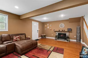 138 William St, Little Falls Township, NJ 07424 - Photo 3