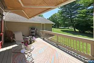 60 Sunset Ct, Mahwah, NJ 07430 - Photo 19