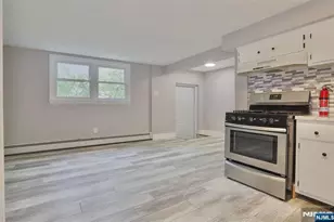 662 Ten Eyck Ave, Lyndhurst Township, NJ 07071 - Photo 19