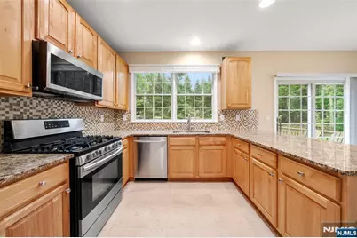 7 Woods Edge, Old Tappan, NJ 07675 - Photo 11