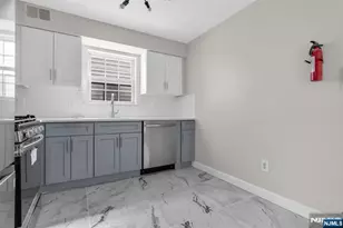 533 S 10th St, Newark, NJ 07103 - Photo 7