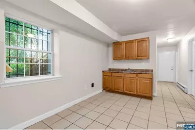 533 S 10th Street, Newark, NJ 07103 - Photo 31