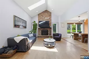8 Bayard Ln, Mahwah, NJ 07430 - Photo 21