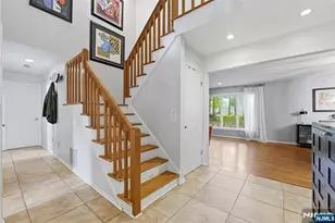 8 Bayard Ln, Mahwah, NJ 07430 - Photo 3