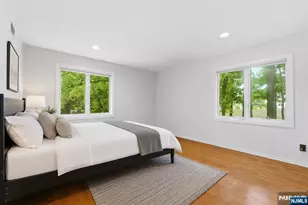 8 Bayard Ln, Mahwah, NJ 07430 - Photo 27