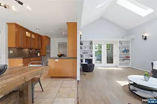 8 Bayard Ln, Mahwah, NJ 07430 - Photo 19