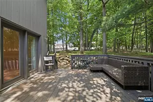 8 Bayard Ln, Mahwah, NJ 07430 - Photo 37