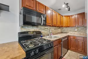 925 Main Street 10, Hackensack, NJ 07601 - Photo 15