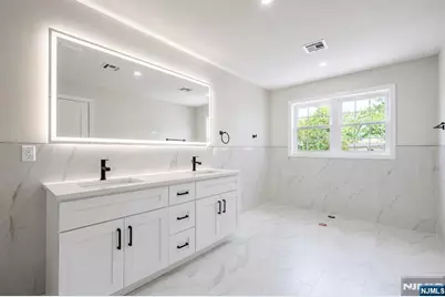 584 Plymouth Road, Hillside, NJ 07205 - Photo 9