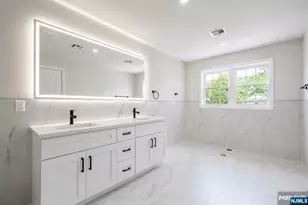 584 Plymouth Rd, Hillside, NJ 07205 - Photo 9