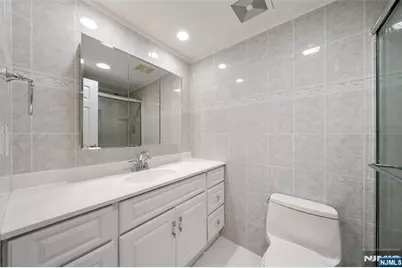 200 Winston Drive 1518 #1518, Cliffside Park, NJ 07010 - Photo 15