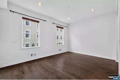 247 Bradley Drive, Wood Ridge, NJ 07075 - Photo 15
