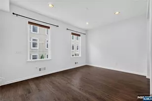 247 Bradley Dr, Wood Ridge, NJ 07075 - Photo 15