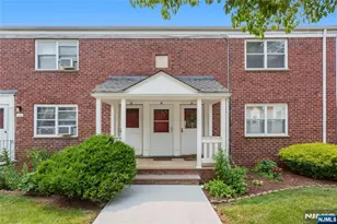 484 Crestwood Ave 34, Hackensack, NJ 07601 - Photo 3