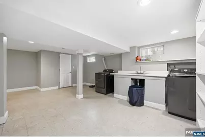 298 Fairway Avenue, Belleville, NJ 07109 - Photo 13