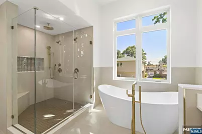 264 Beverly Hills Road, Fort Lee, NJ 07024 - Photo 5