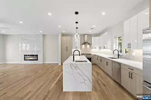 264 Beverly Hills Rd, Fort Lee, NJ 07024 - Photo 9