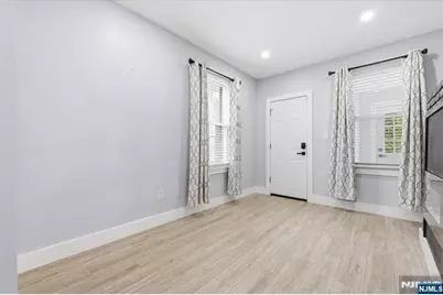 24 Kingsley Street, West Orange Township, NJ 07052 - Photo 9
