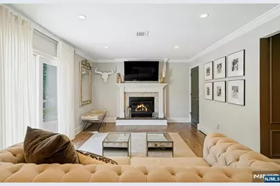 247 Oldwoods Road, Franklin Lakes, NJ 07417 - Photo 5