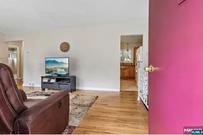 44 Rumana Road, Wayne, NJ 07470 - Photo 5