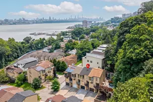 20 Veterans Way, Edgewater, NJ 07020 - Photo 33