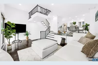 20 Veterans Way, Edgewater, NJ 07020 - Photo 1