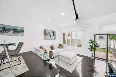 20 Veterans Way, Edgewater, NJ 07020 - Photo 3
