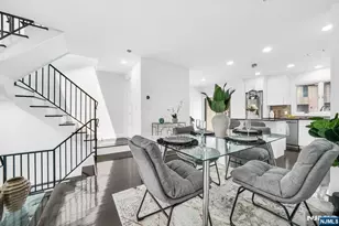 20 Veterans Way, Edgewater, NJ 07020 - Photo 5