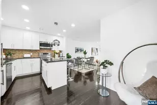 20 Veterans Way, Edgewater, NJ 07020 - Photo 9