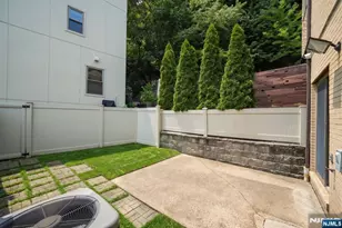 20 Veterans Way, Edgewater, NJ 07020 - Photo 25