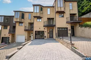 20 Veterans Way, Edgewater, NJ 07020 - Photo 27