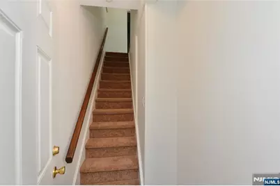 209 Merritt Avenue, Bergenfield, NJ 07621 - Photo 19