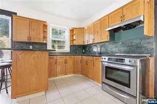 39 Struyk Ave, Prospect Park, NJ 07508 - Photo 7