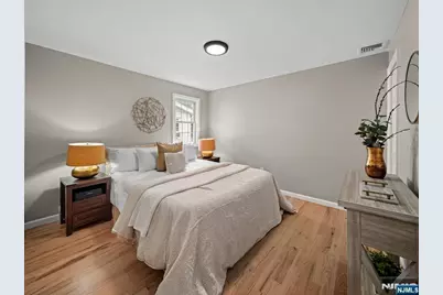 27 Kenter Place, Clifton, NJ 07012 - Photo 9